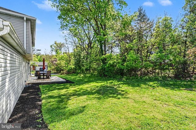 2021 VERONA DR, Harrisburg, PA 17110