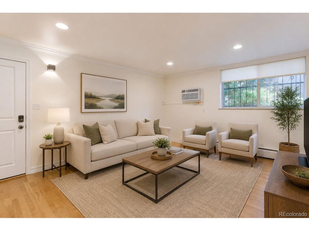 1330 Race St 4, Denver, CO 80206