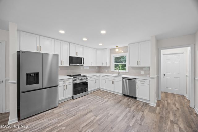 3516 Farmers Chapel Road NE, Leland, NC 28451