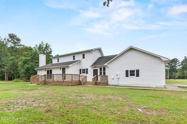 3516 Farmers Chapel Road NE, Leland, NC 28451