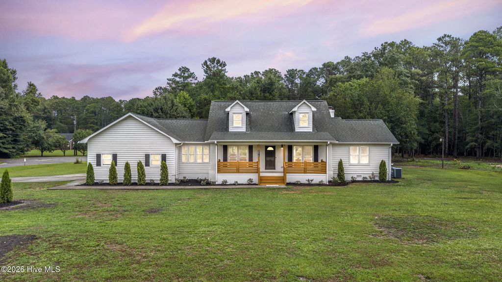 3516 Farmers Chapel Road NE, Leland, NC 28451