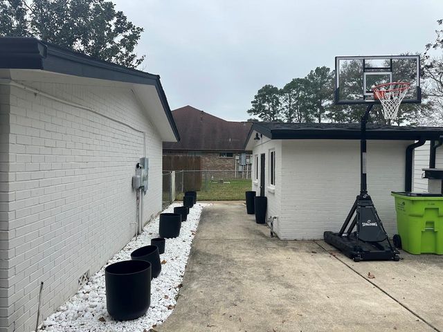 15124 Cozy Cove Lane, Willis, TX 77318