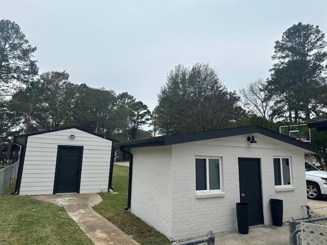 15124 Cozy Cove Lane, Willis, TX 77318