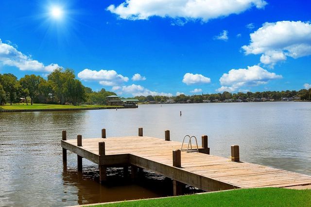 15124 Cozy Cove Lane, Willis, TX 77318