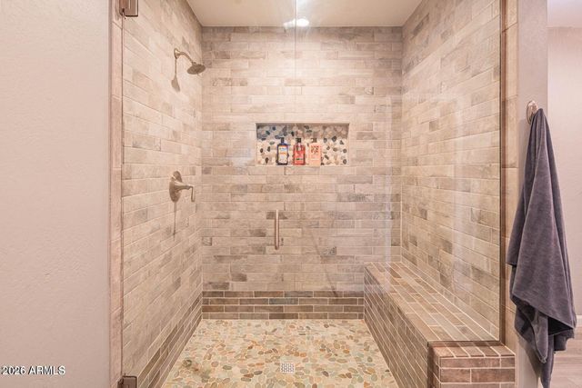 1648 E MITCHELL Drive, Phoenix, AZ 85016