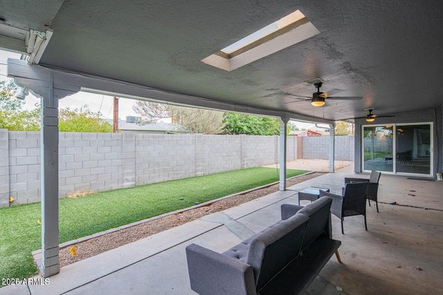1648 E MITCHELL Drive, Phoenix, AZ 85016