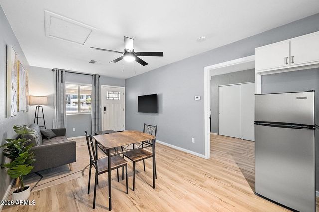 1648 E MITCHELL Drive, Phoenix, AZ 85016