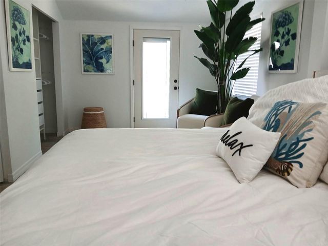 6980 POINSETTA, Longboat Key, FL 34228