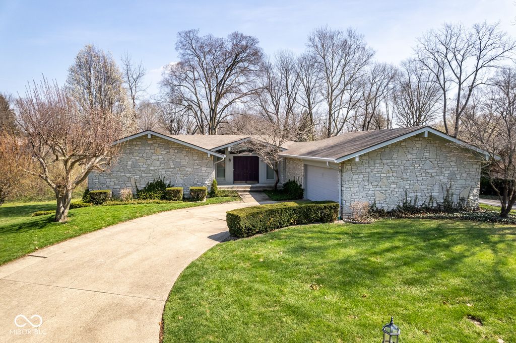 8341 Valley Estates Drive, Indianapolis, IN 46227