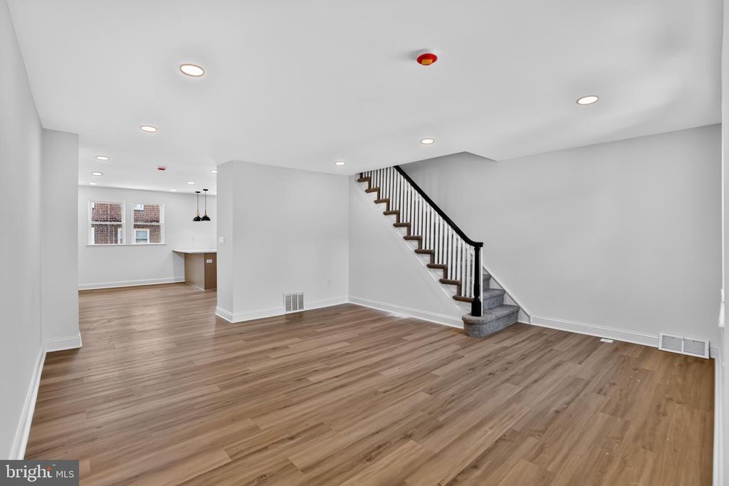 8238 FAYETTE ST, PHILADELPHIA, PA 19150 — photo 4