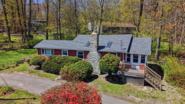 155 Highland Lakes Rd, Vernon Twp., NJ 07422