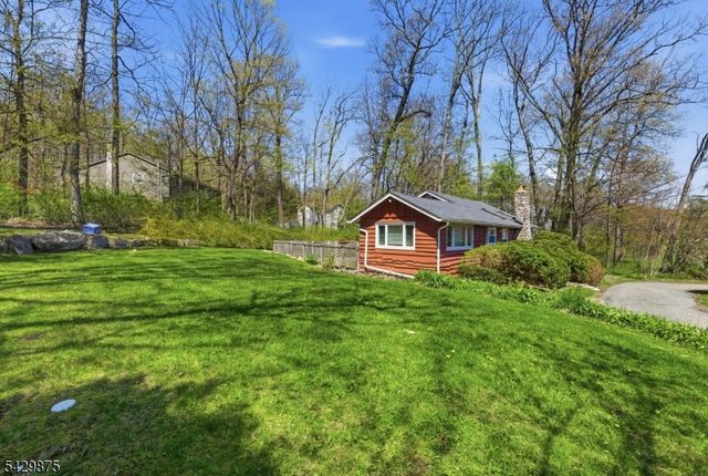 155 Highland Lakes Rd, Vernon Twp., NJ 07422