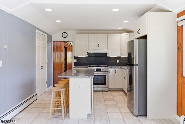155 Highland Lakes Rd, Vernon Twp., NJ 07422