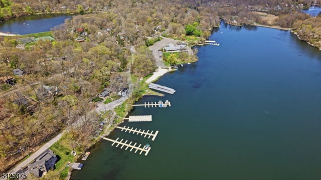 155 Highland Lakes Rd, Vernon Twp., NJ 07422