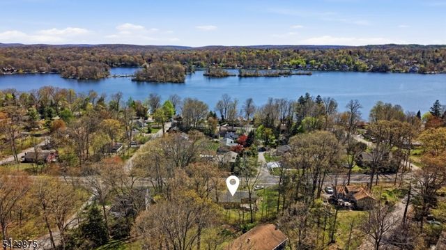 155 Highland Lakes Rd, Vernon Twp., NJ 07422