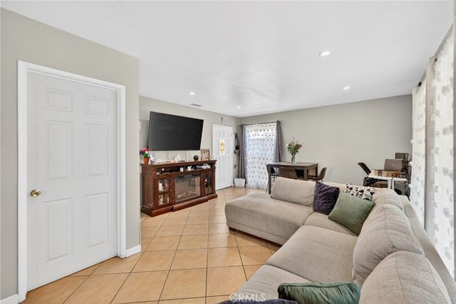 7747 Crossway Drive, Pico Rivera, CA 90660