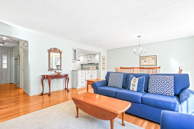 9 Hickory Pond Ln Unit 9, Atkinson, NH 03811