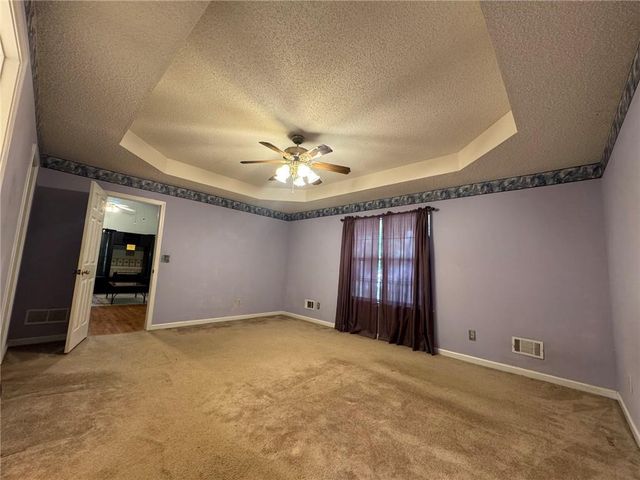 207 Williamsburg Circle, Mcdonough, GA 30253