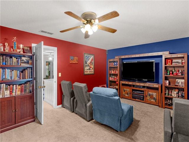 207 Williamsburg Circle, Mcdonough, GA 30253