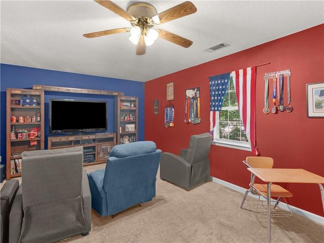 207 Williamsburg Circle, Mcdonough, GA 30253