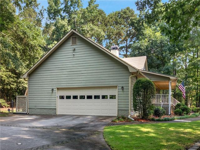 207 Williamsburg Circle, Mcdonough, GA 30253