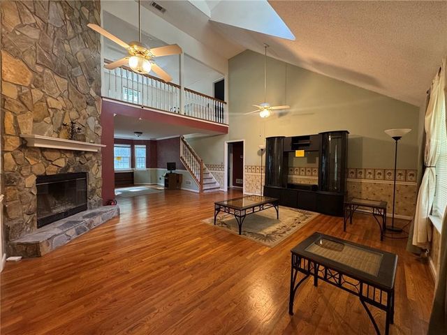 207 Williamsburg Circle, Mcdonough, GA 30253