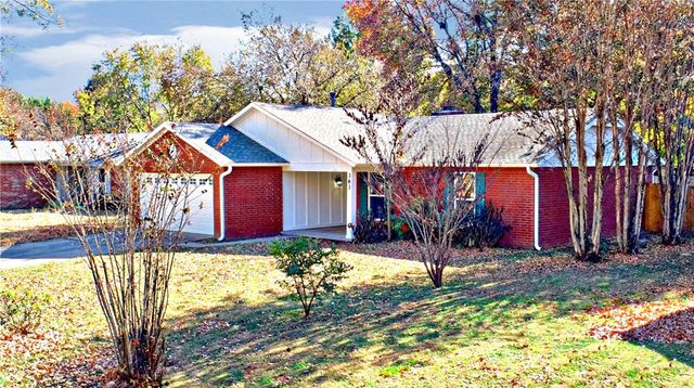 363 Malinda Drive, Fayetteville, AR 72703