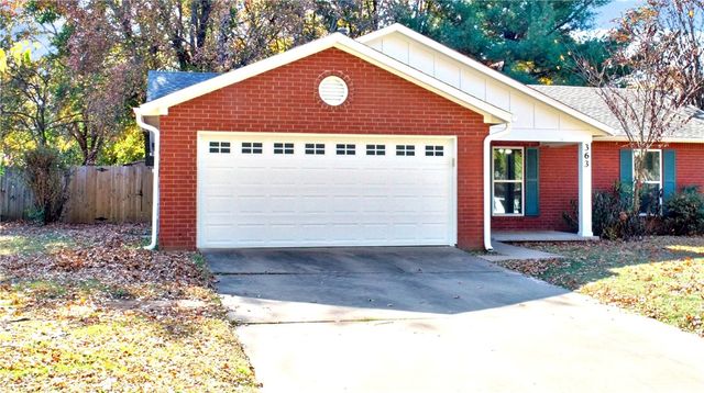 363 Malinda Drive, Fayetteville, AR 72703