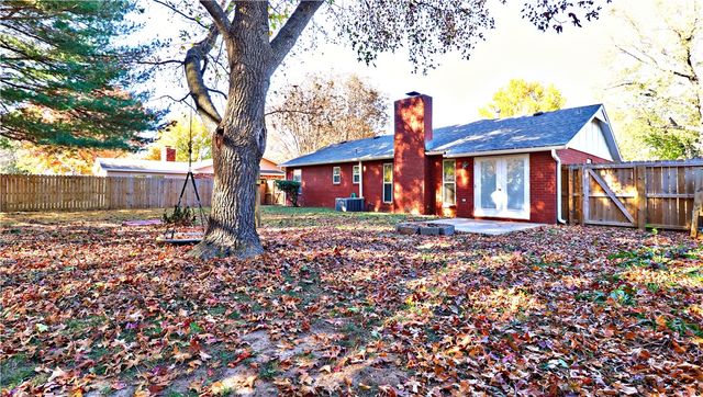 363 Malinda Drive, Fayetteville, AR 72703