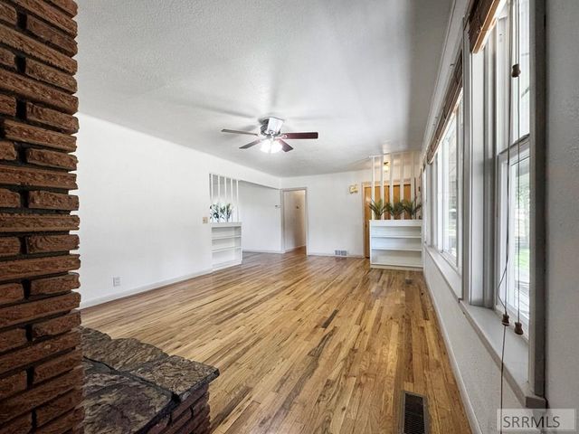 305 E 3rd S, Rexburg, ID 83440