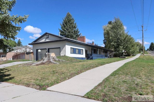 305 E 3rd S, Rexburg, ID 83440