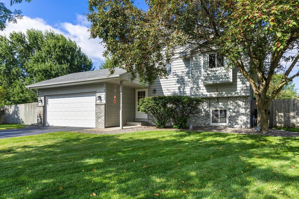 12173 Martin Street NW, Coon Rapids, MN 55448