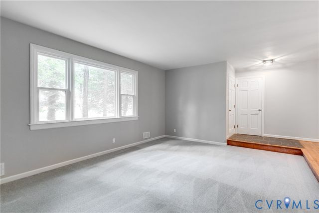 616 Forkland Dr, North Chesterfield, VA 23235