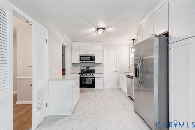 616 Forkland Dr, North Chesterfield, VA 23235