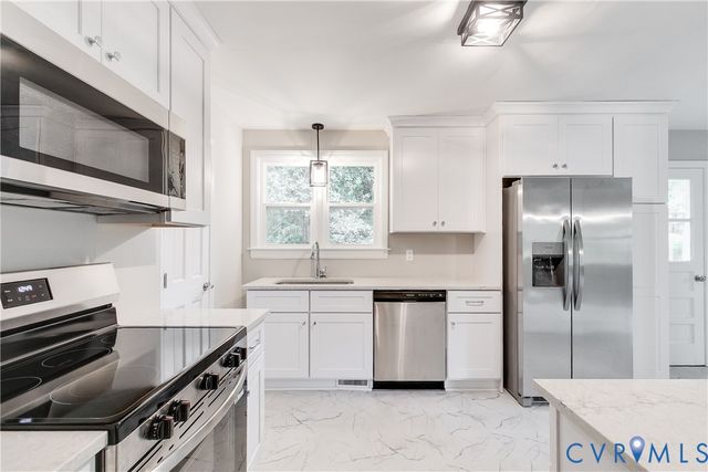 616 Forkland Dr, North Chesterfield, VA 23235