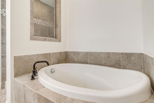 1018 Hoxton Lane, Forney, TX 75126