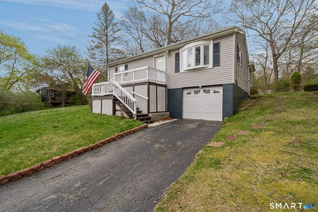 12 Lake Street, Ledyard, CT 06339