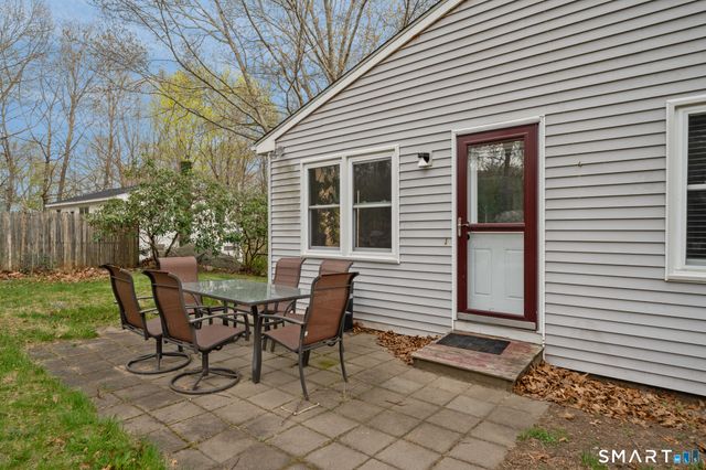 12 Lake Street, Ledyard, CT 06339