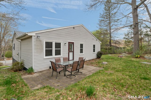 12 Lake Street, Ledyard, CT 06339
