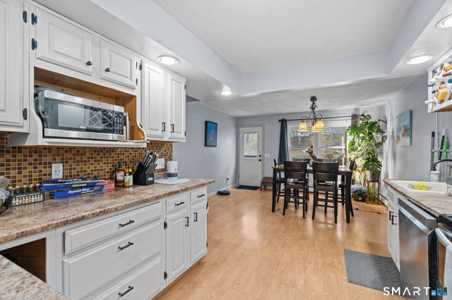 12 Lake Street, Ledyard, CT 06339