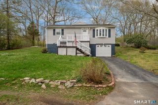 12 Lake Street, Ledyard, CT 06339