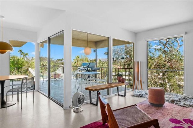 2020 Southridge Drive, Palm Springs, CA 92264