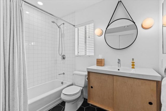 2020 Southridge Drive, Palm Springs, CA 92264