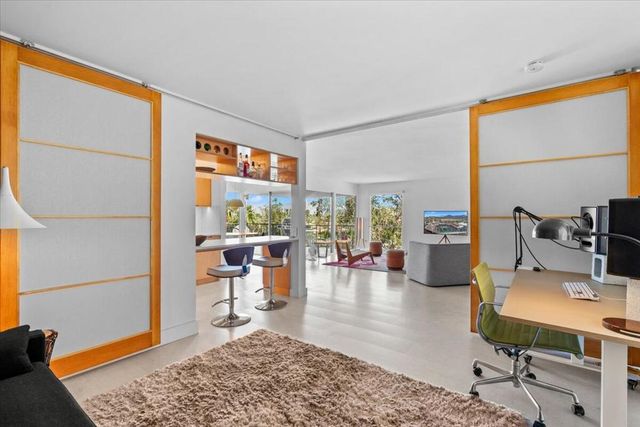 2020 Southridge Drive, Palm Springs, CA 92264