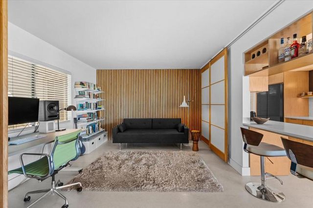 2020 Southridge Drive, Palm Springs, CA 92264