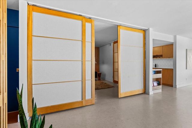 2020 Southridge Drive, Palm Springs, CA 92264