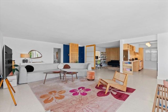 2020 Southridge Drive, Palm Springs, CA 92264