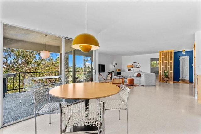 2020 Southridge Drive, Palm Springs, CA 92264