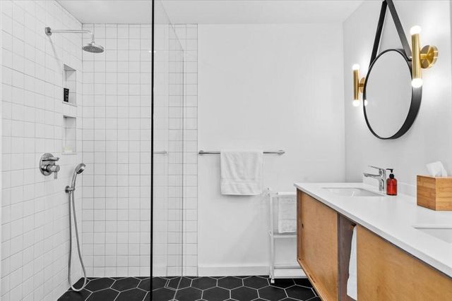 2020 Southridge Drive, Palm Springs, CA 92264