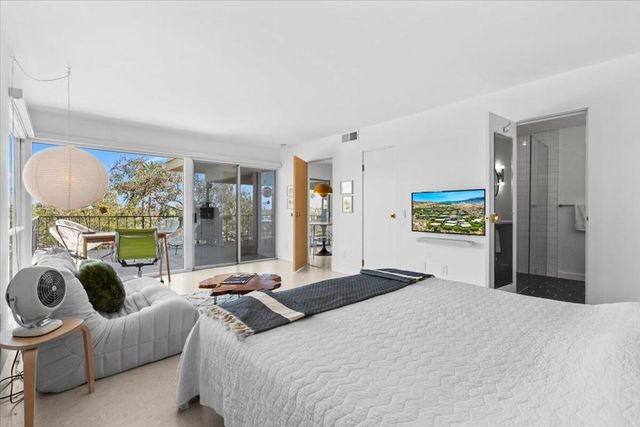 2020 Southridge Drive, Palm Springs, CA 92264